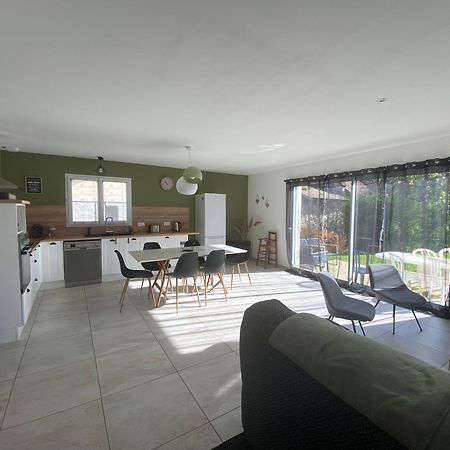 Au Moryllon Villa Lompnas Eksteriør billede