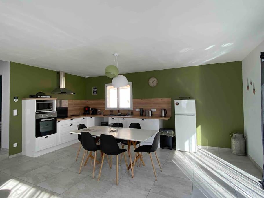 Au Moryllon Villa Lompnas Eksteriør billede