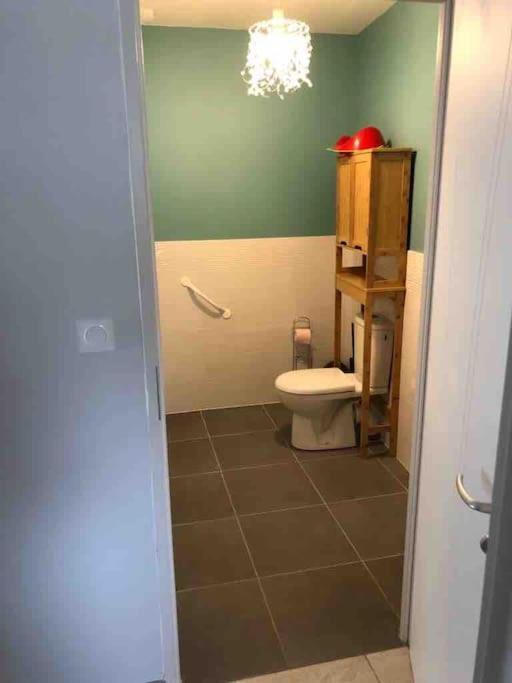 Au Moryllon Villa Lompnas Eksteriør billede